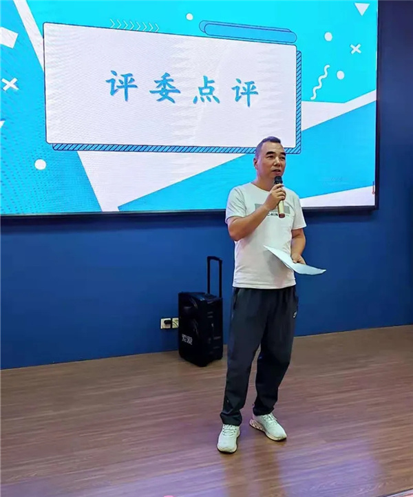 艺术学院刘志刚教授点�? 12�?webp.jpg 艺术学院刘志刚教授点�? 12�?webp.jpg